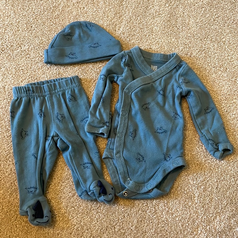 Premie dinosaur outfit